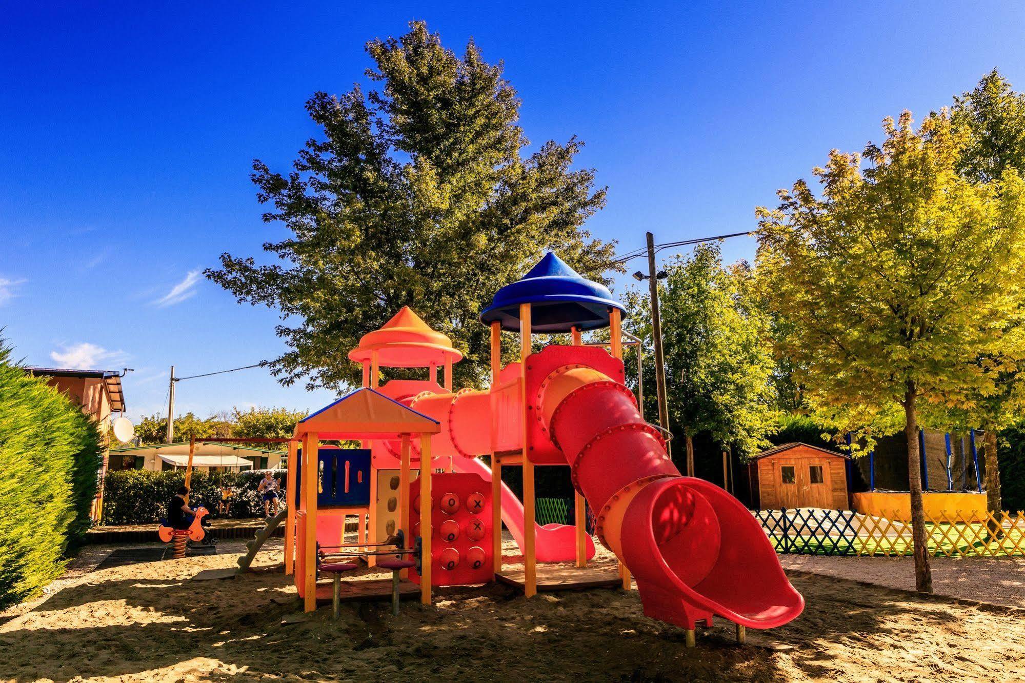 Butterfly Camping Village Peschiera del Garda Ngoại thất bức ảnh