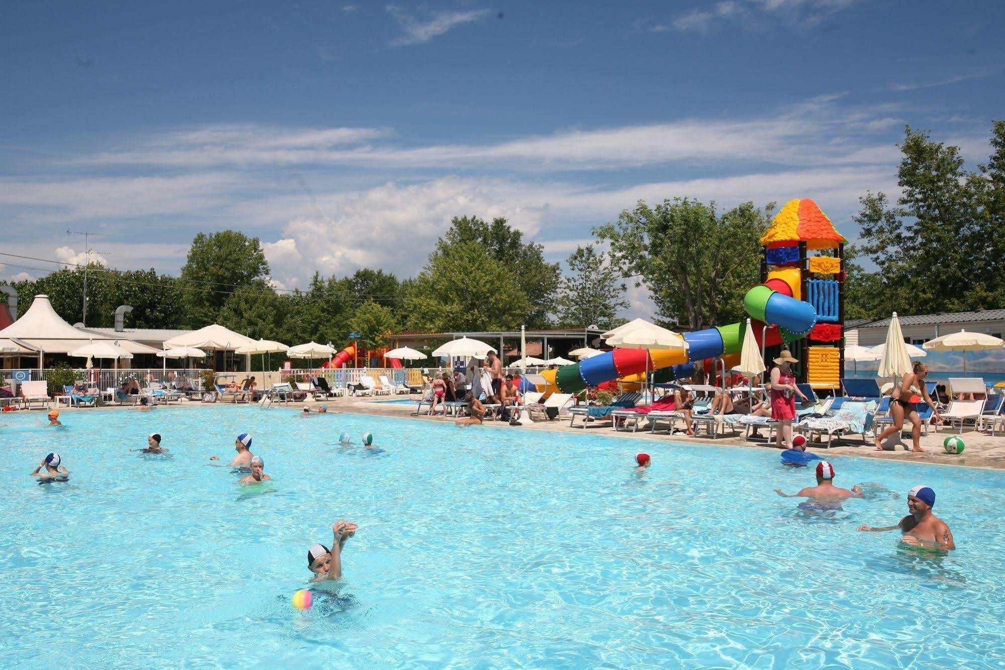 Butterfly Camping Village Peschiera del Garda Ngoại thất bức ảnh