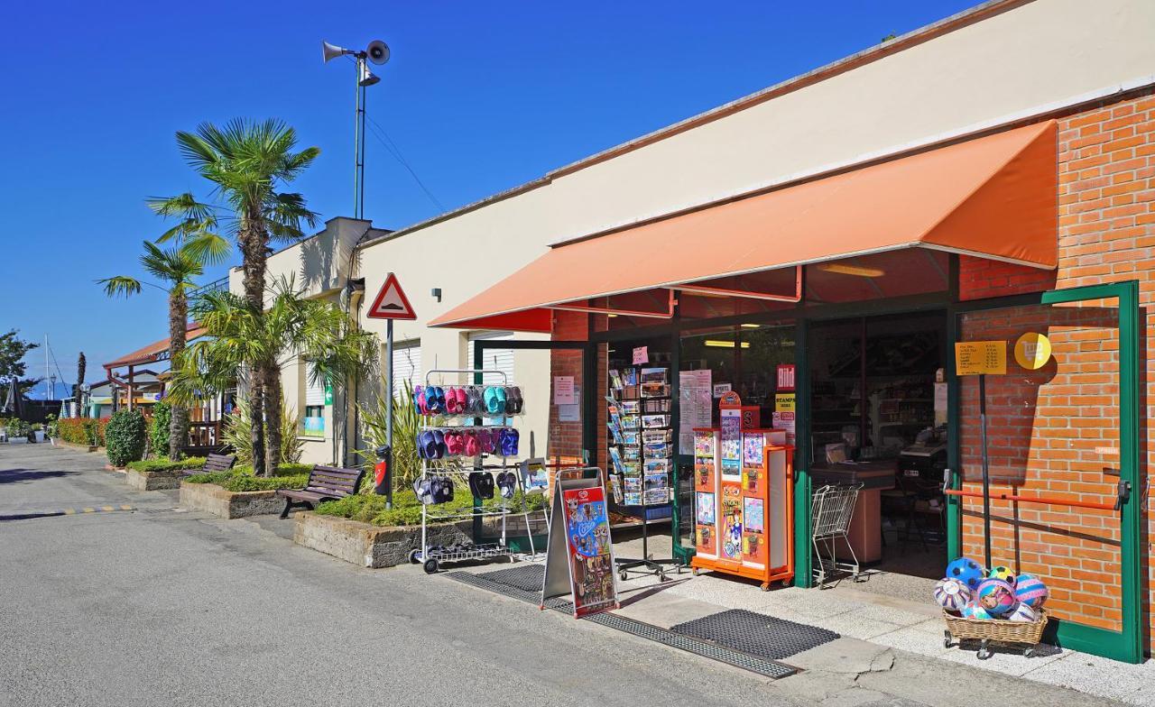 Butterfly Camping Village Peschiera del Garda Ngoại thất bức ảnh